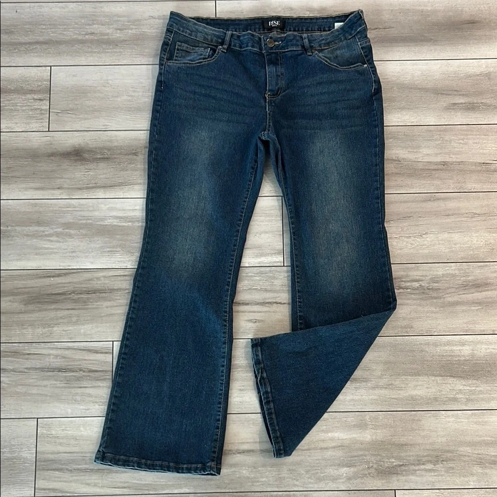 RISE curvy bootcut boot cut jeans size 17